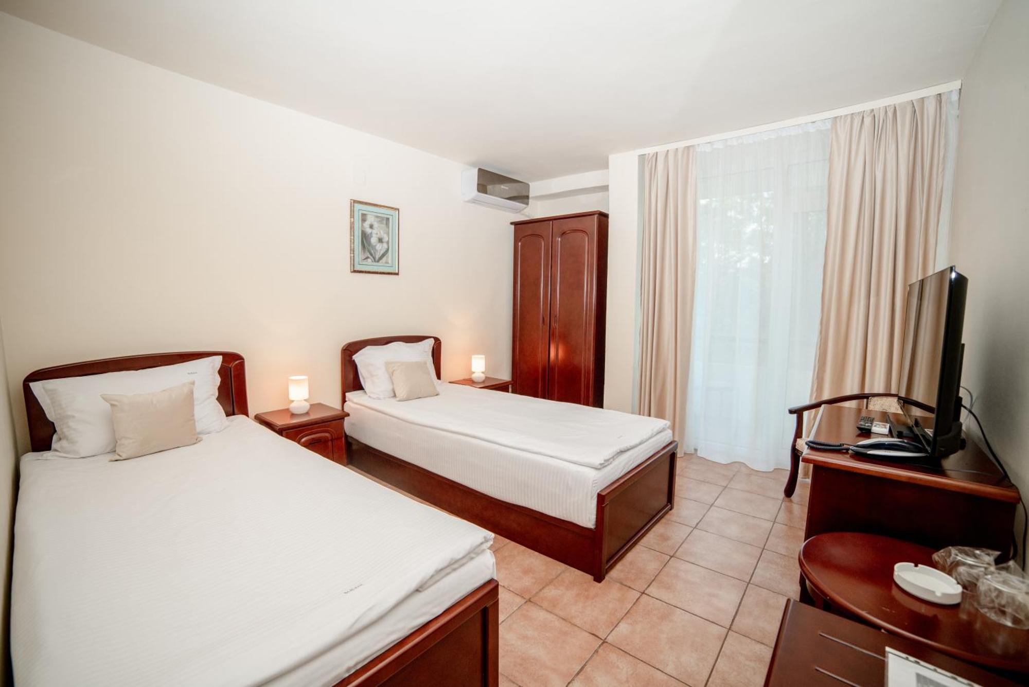 Hotel Corina Venus Exterior photo