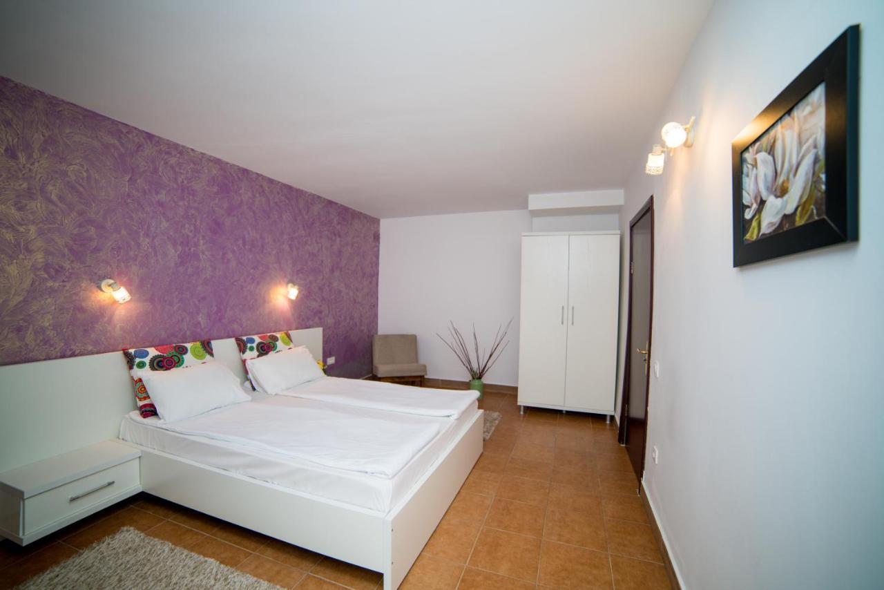 Hotel Corina Venus Exterior photo